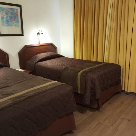 סנטיאגו Hotel Alcala Del Rio מראה חיצוני תמונה