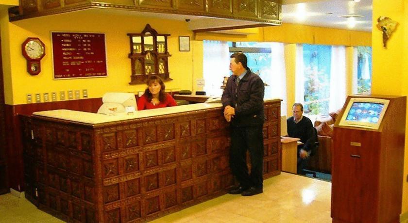 סנטיאגו Hotel Alcala Del Rio מראה חיצוני תמונה